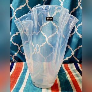 Alicja White Opalescent Handkerchief  Vase